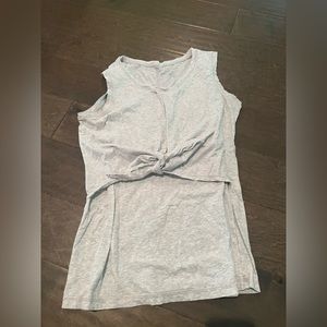 Latched Mama Front Knot Nursing Tank (Size small)